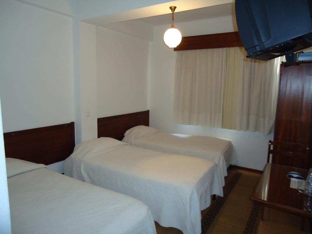 Hotel Residencial Coroa D'Ouro Fátima Zimmer foto